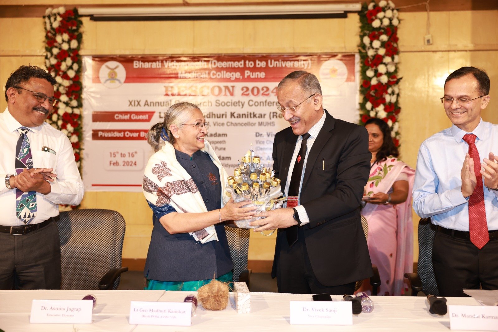 4000imguf_RESCON24Felicitationofchiefguest