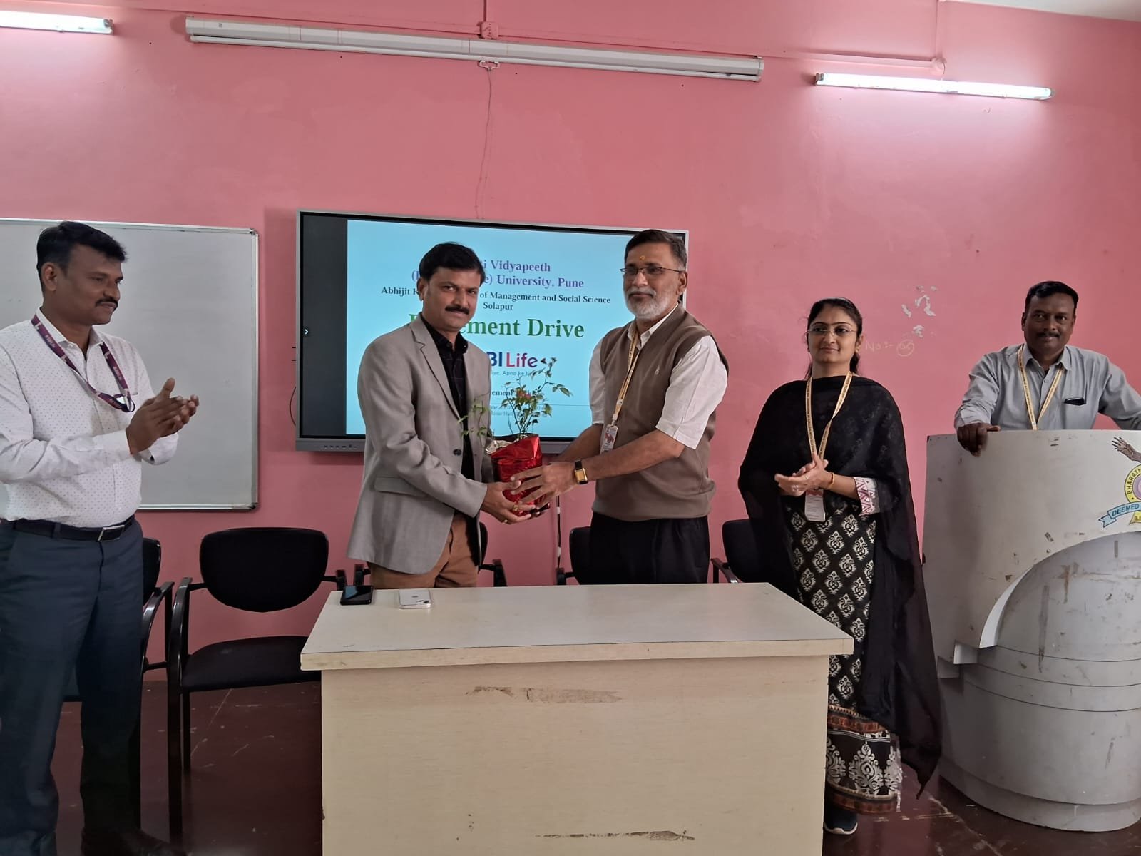 4216imguf_PrePlacement_SBILife